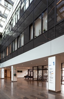 Rhön Klinikum Campus Foyer 2