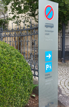 Glasstele Unbeleuchtet