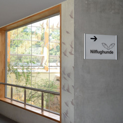 Wegweiser wandmontiert RW