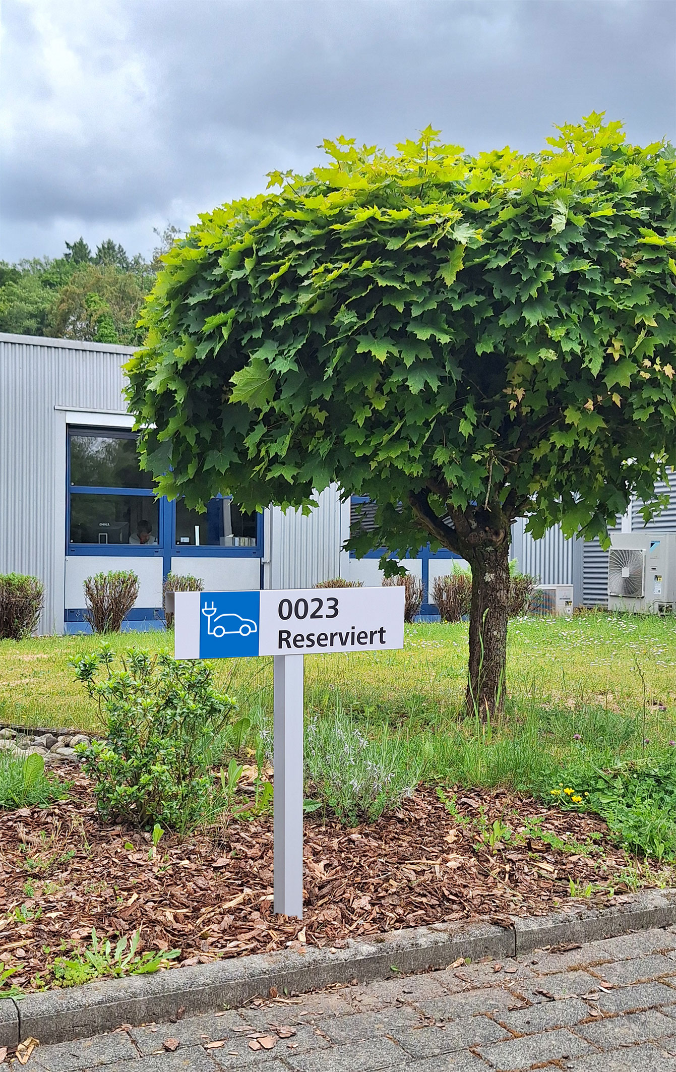 Parkplatzschild QASA Header Image