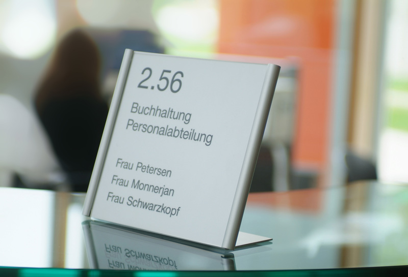 Tischaufsteller RVT Slide 1