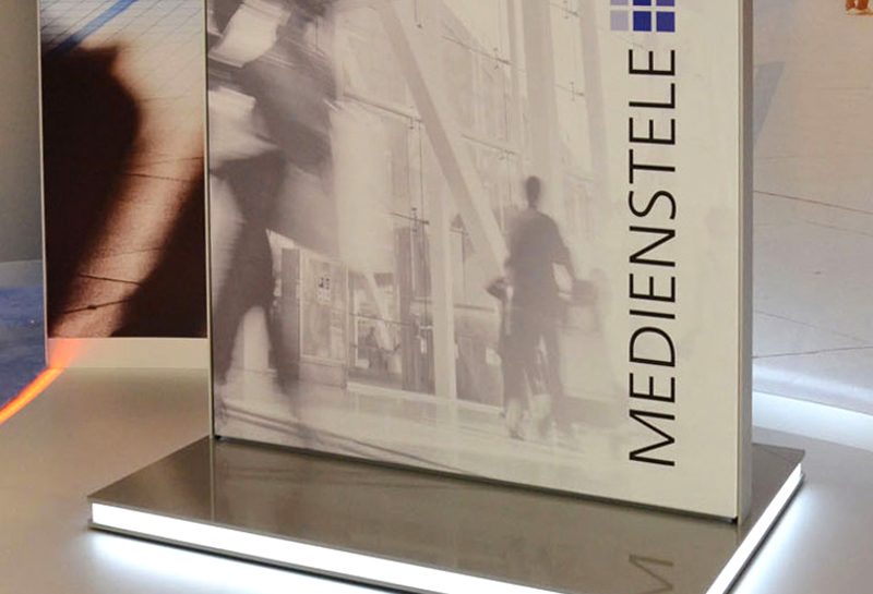 Media stele Victoria QMAD Slide 0