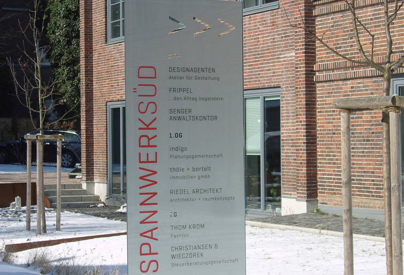 Stelen aus Glas TA Slide 3