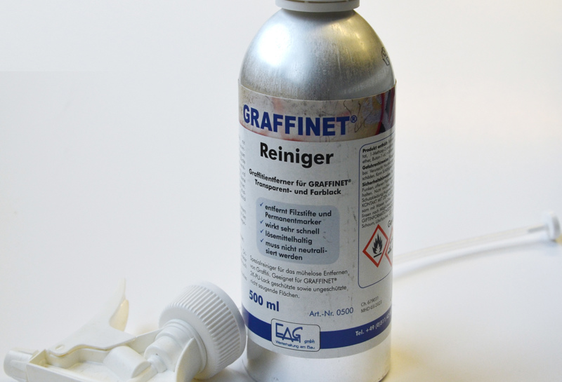 Graffiti remover Slide 0