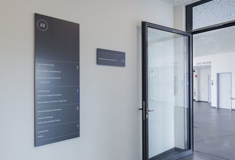 HKI - Hans-Knöll-Institut 12