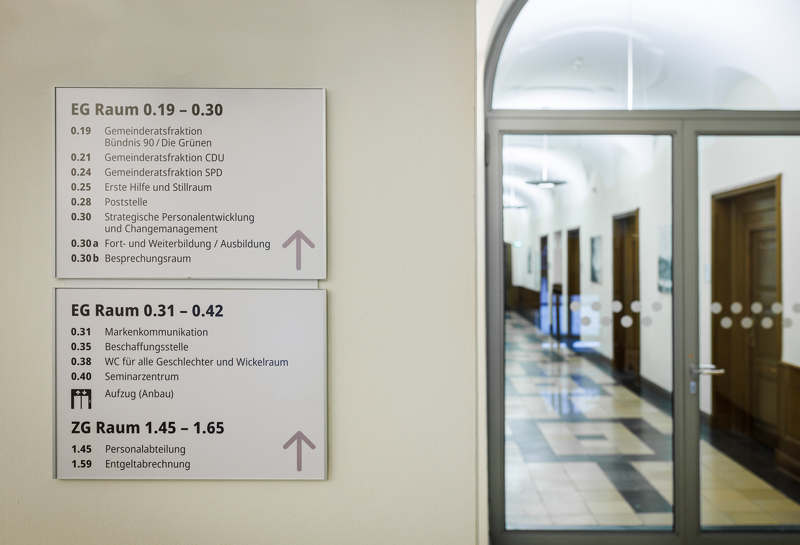 Rathaus und Palais Prinz Carl 7