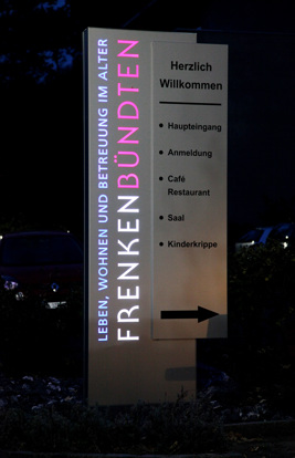 Aussen Naccht Ansicht 2