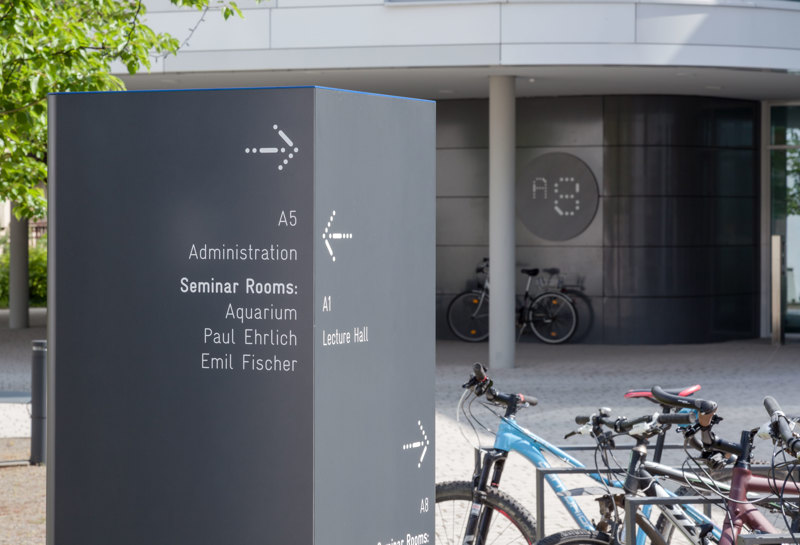 HKI - Hans-Knöll-Institut 7