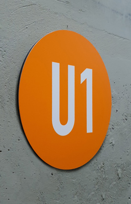 Button U1