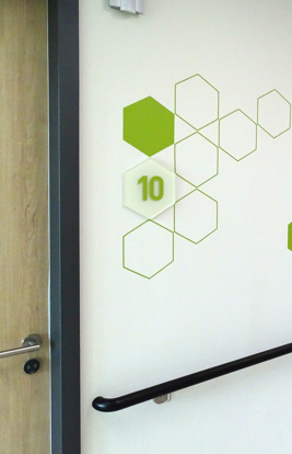 Tuerschild Koenigshof Krefel 3