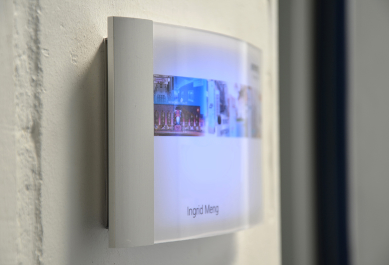 Türschild mit LED Wechselanzeige STFB Slide 1