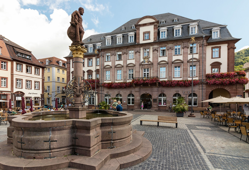 Rathaus und Palais Prinz Carl 3
