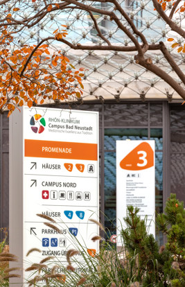 Rhön Klinikum Campus Stelen Mit Vegetation