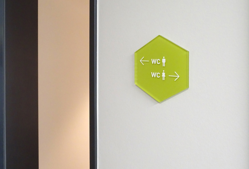 Klinik Königshof 12