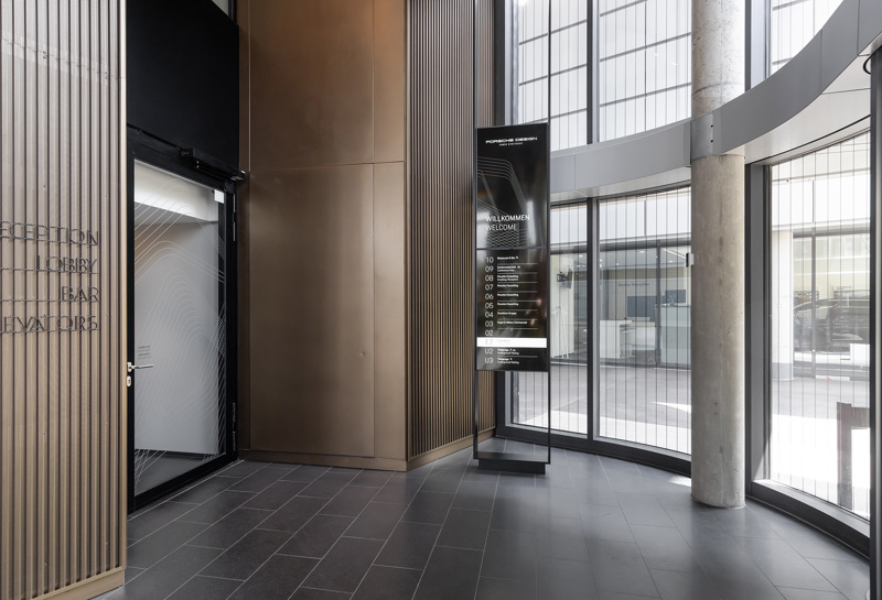 ★ Porsche Design Tower 1