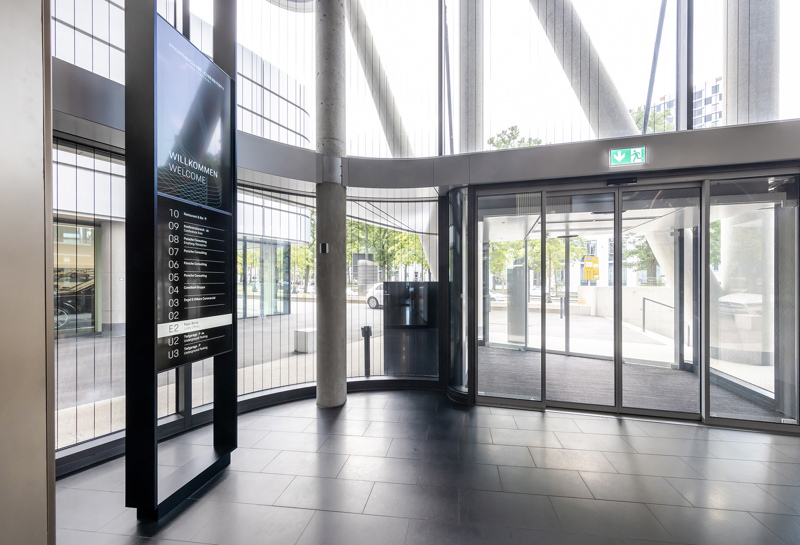 ★ Porsche Design Tower 17