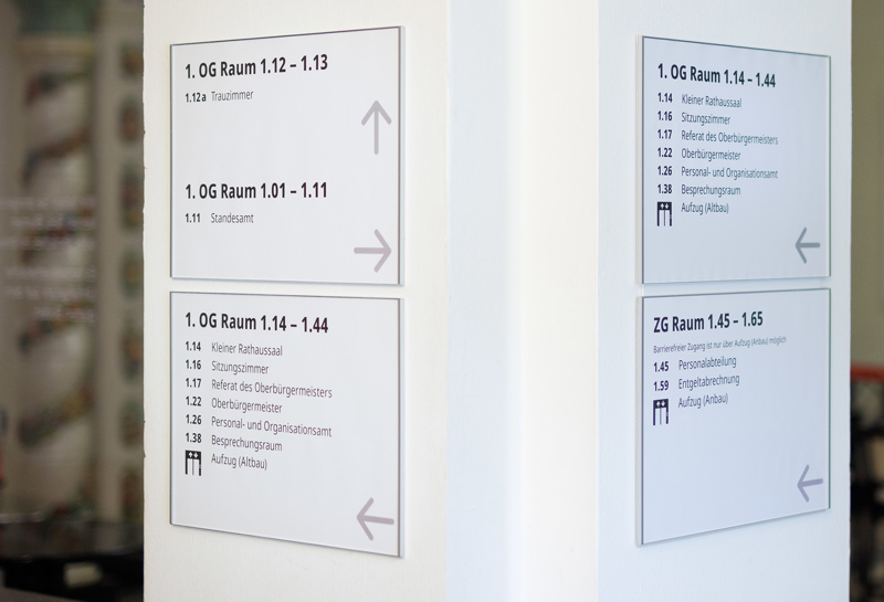 Rathaus und Palais Prinz Carl 12