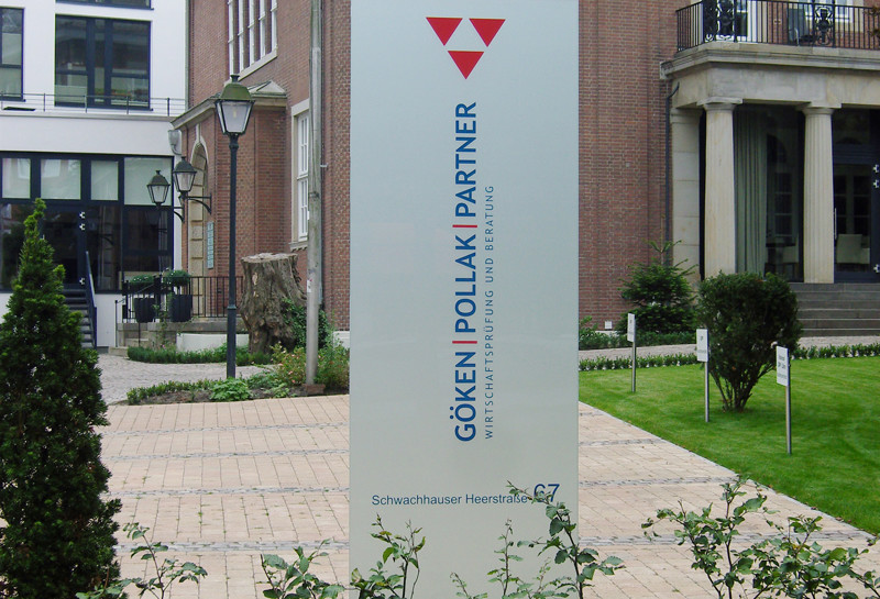 Stelen aus Glas TA Slide 4