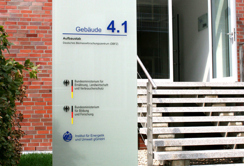 Stelen aus Glas TA Slide 7