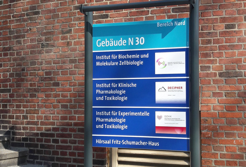 Ständerschild RASLED Slide 1