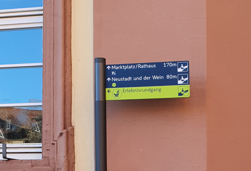 Stadtleitsystem Neustadt 12