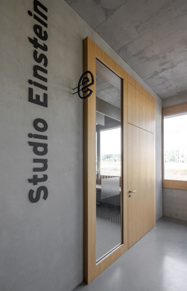 THU Ulm Innen Einstein 1