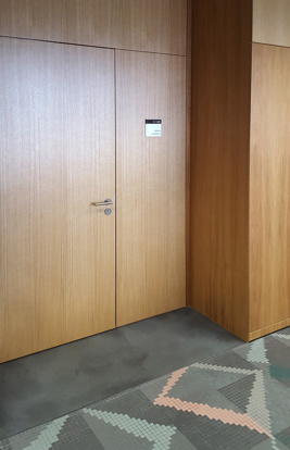 Athenee Tuerschild 4